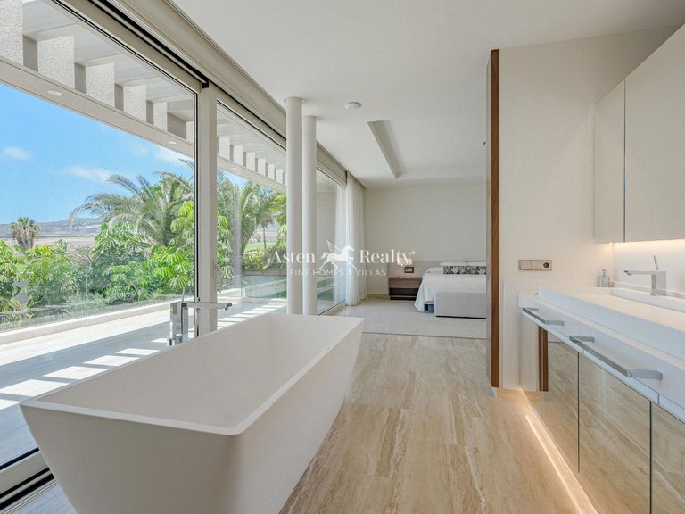 Villa for Sale in La Caleta, Tenerife 40