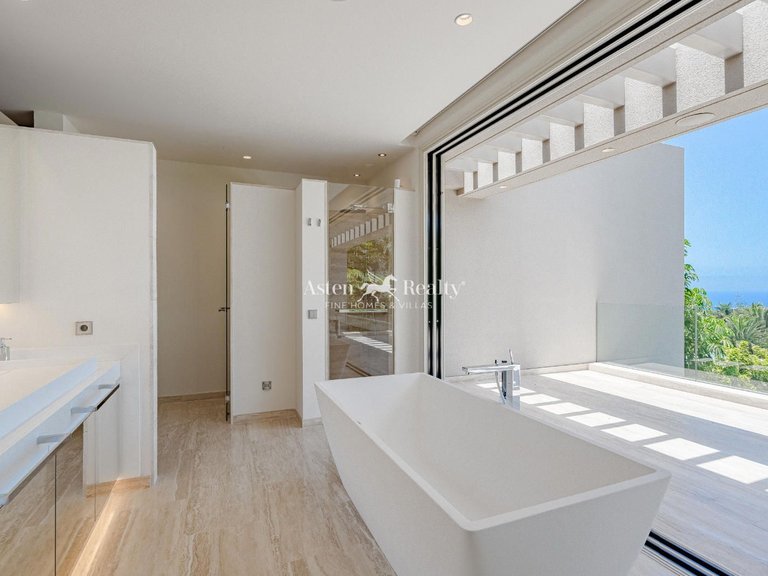 Villa for Sale in La Caleta, Tenerife 39