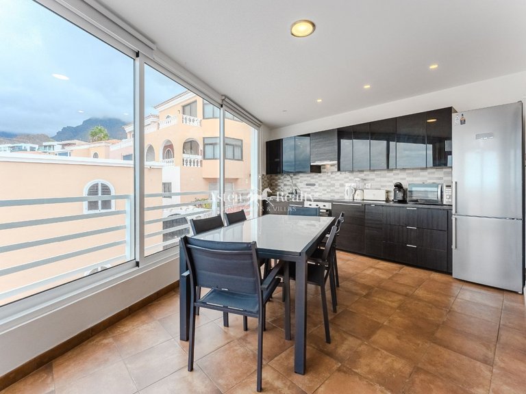 Villa for Sale in San Eugenio Alto, Tenerife 8