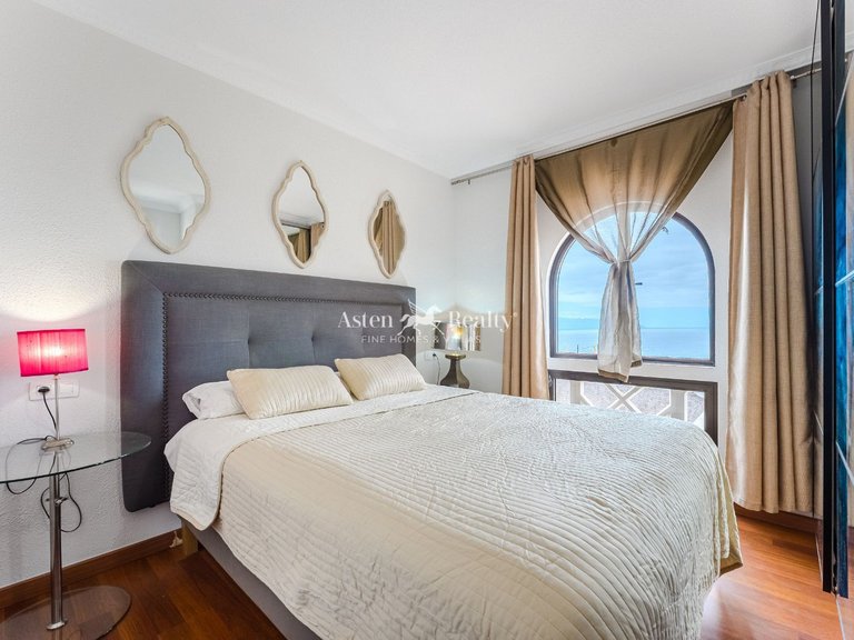 Villa for Sale in San Eugenio Alto, Tenerife 22