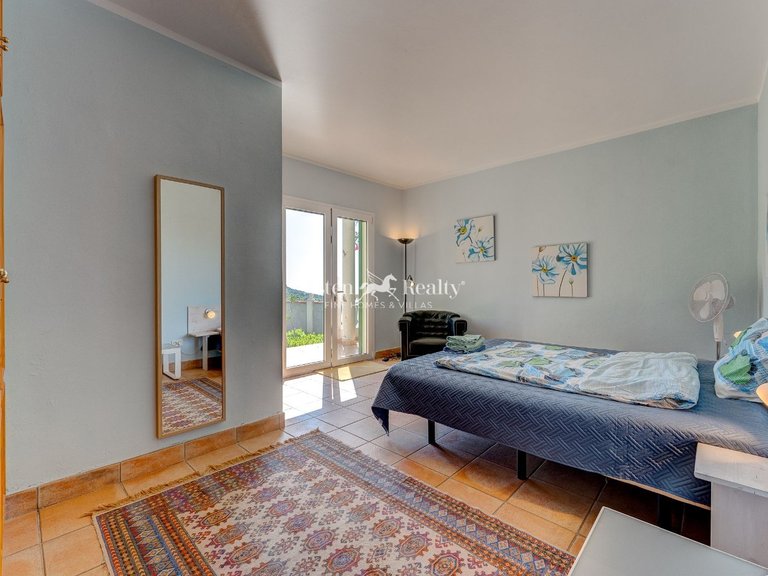 Villa for Sale in Guia De Isora, Tenerife 18
