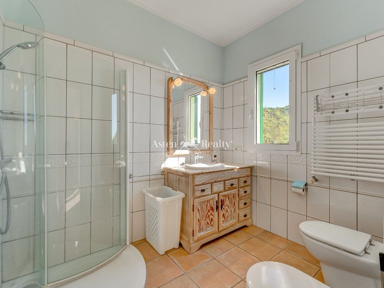 Villa for Sale in Guia De Isora, Tenerife 20