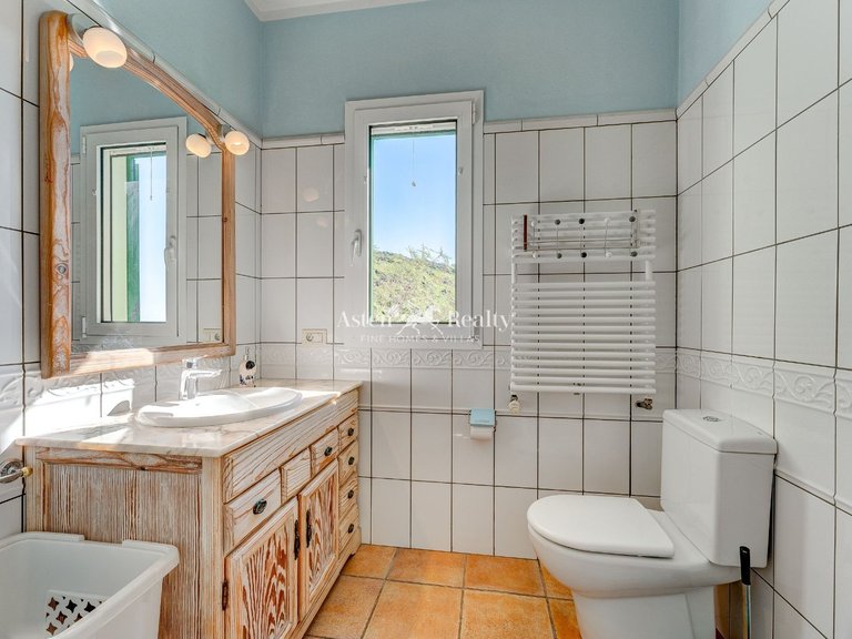 Villa for Sale in Guia De Isora, Tenerife 21