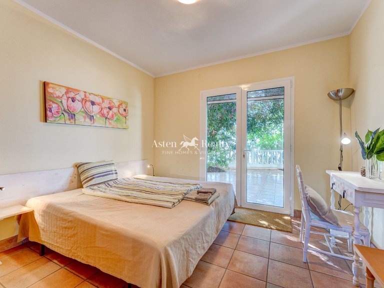 Villa for Sale in Guia De Isora, Tenerife 22