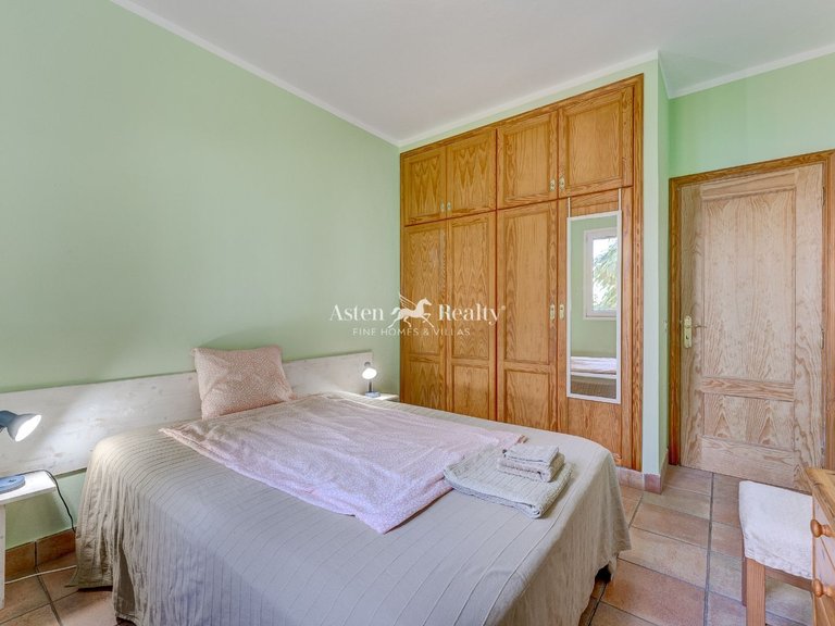 Villa for Sale in Guia De Isora, Tenerife 28