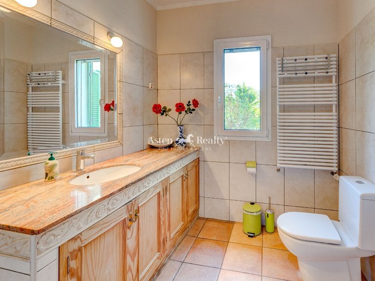 Villa for Sale in Guia De Isora, Tenerife 30