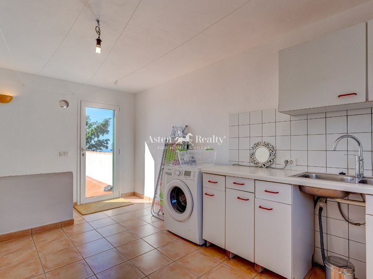 Villa for Sale in Guia De Isora, Tenerife 36