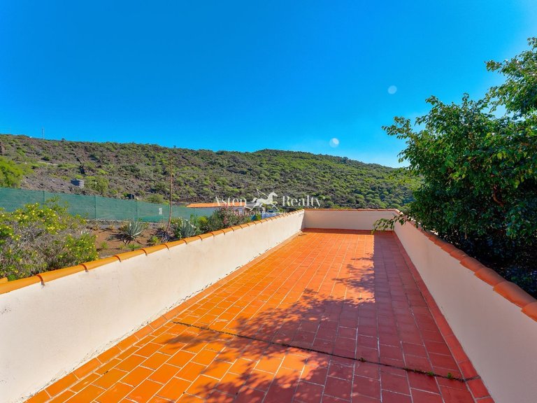 Villa for Sale in Guia De Isora, Tenerife 39
