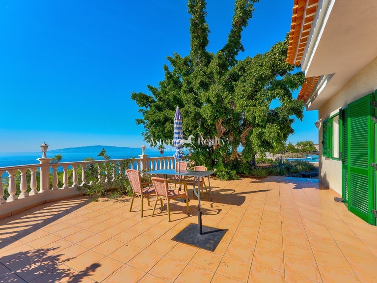 Villa for Sale in Guia De Isora, Tenerife 40
