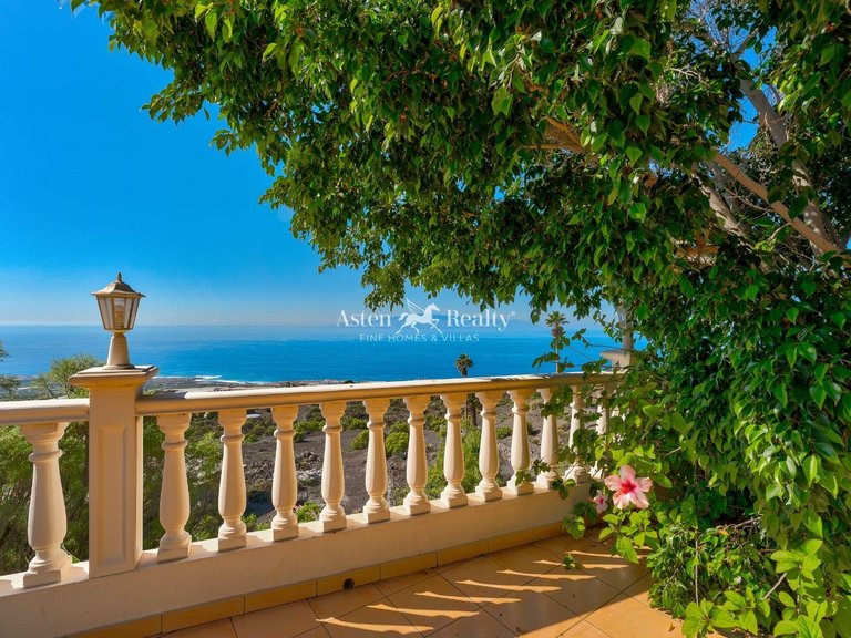 Villa for Sale in Guia De Isora, Tenerife 41