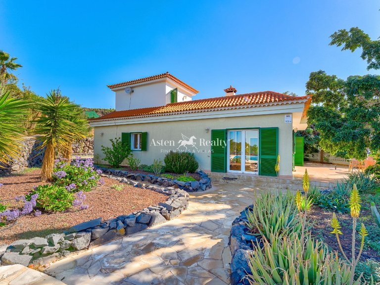 Villa for Sale in Guia De Isora, Tenerife 45
