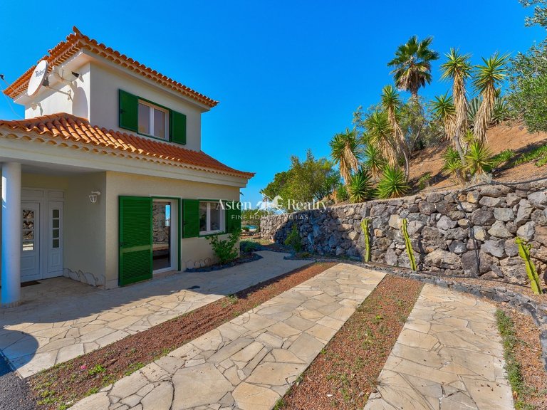 Villa for Sale in Guia De Isora, Tenerife 47