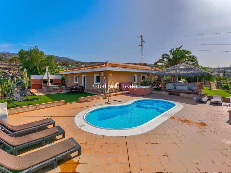 Villa for Sale in Adeje, Tenerife 3