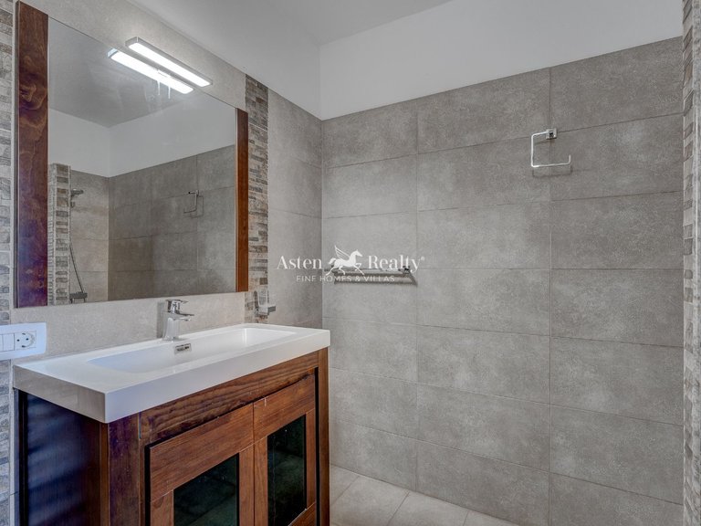 Villa for Sale in Adeje, Tenerife 18