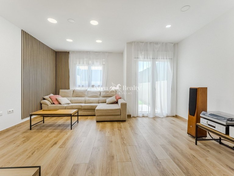 Town House for Sale in Las Galletas, Tenerife 3