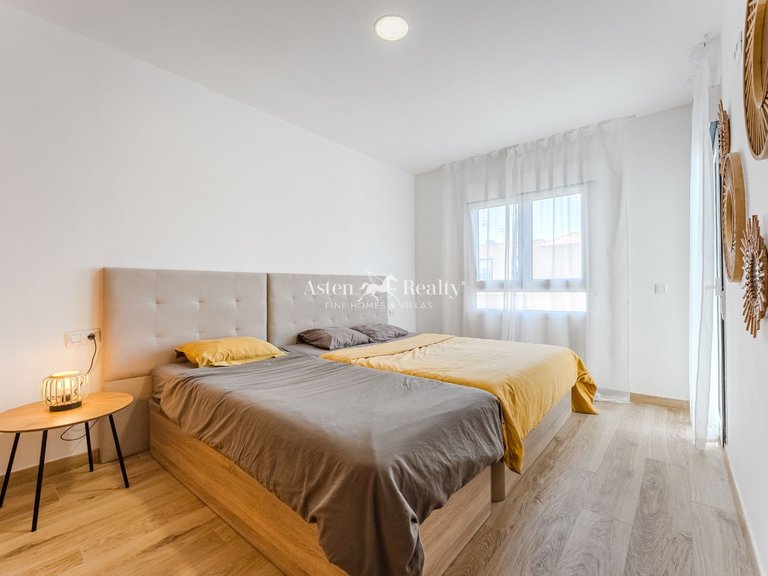 Town House for Sale in Las Galletas, Tenerife 14