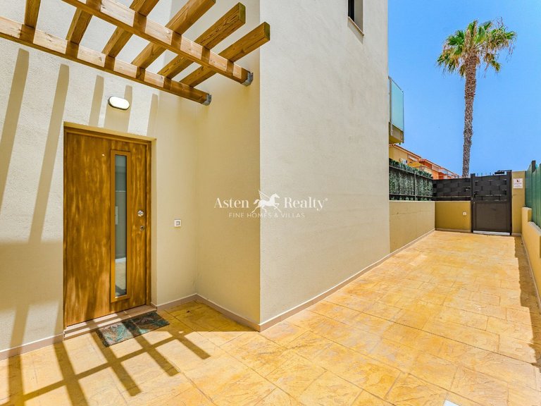 Town House for Sale in Las Galletas, Tenerife 2