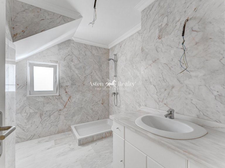Penthouse for Sale in Acantilados De Los Gigantes, Tenerife 13