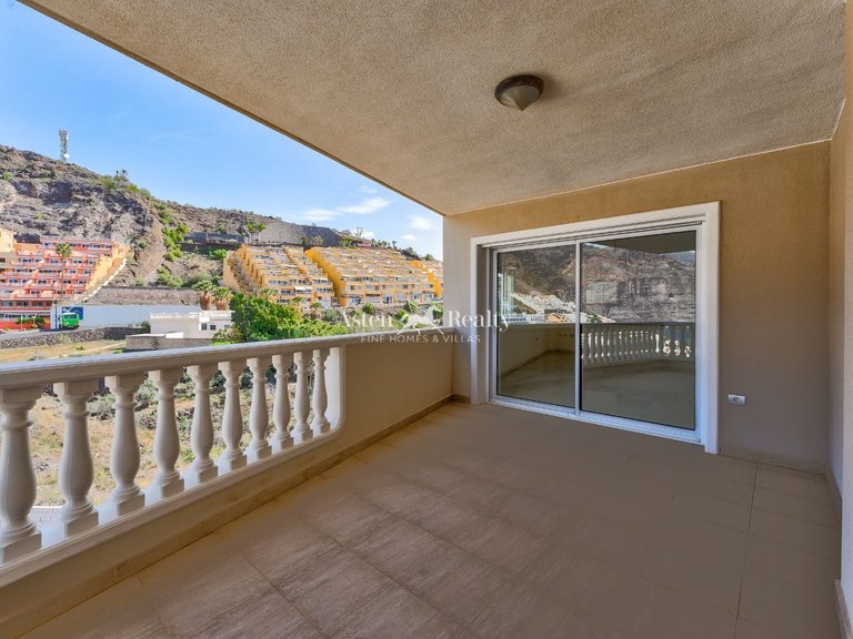 Penthouse for Sale in Acantilados De Los Gigantes, Tenerife 23