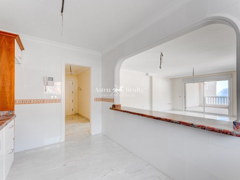 Penthouse for Sale in Acantilados De Los Gigantes, Tenerife 5