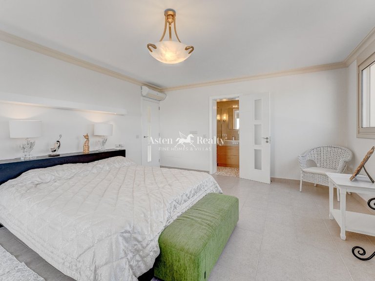 Villa for Sale in Playa Del Duque, Tenerife 30