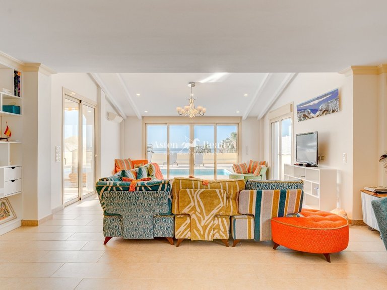 Villa for Sale in Playa Del Duque, Tenerife 11