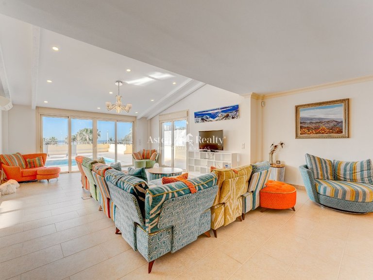 Villa for Sale in Playa Del Duque, Tenerife 13