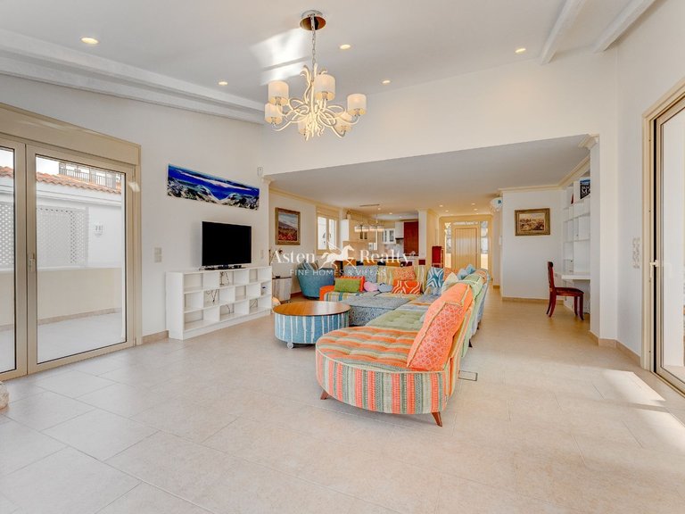 Villa for Sale in Playa Del Duque, Tenerife 17