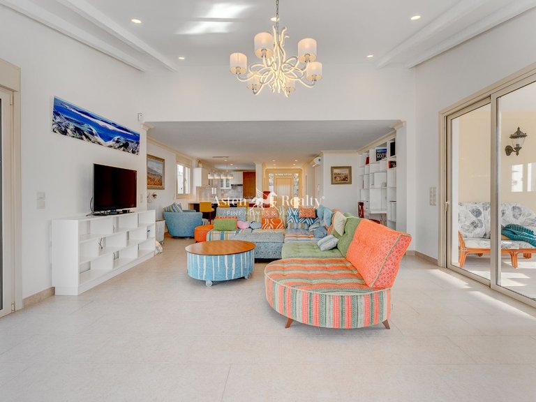Villa for Sale in Playa Del Duque, Tenerife 18