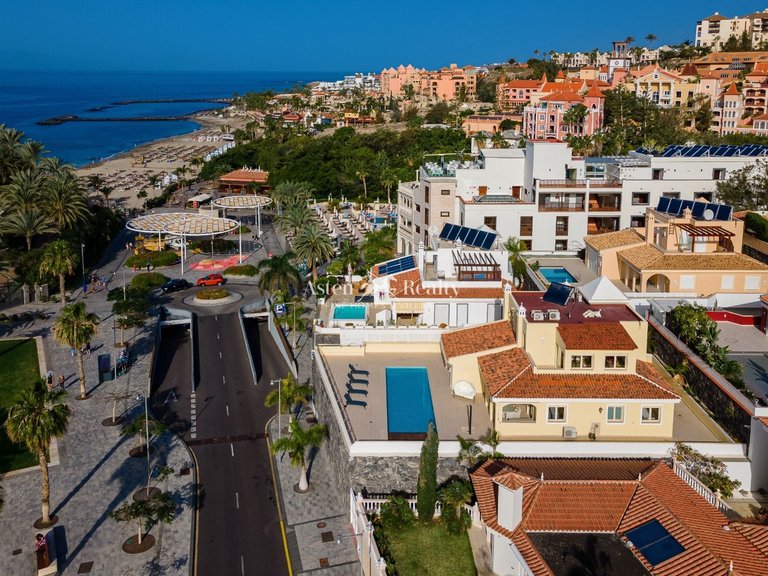 Villa for Sale in Playa Del Duque, Tenerife 1