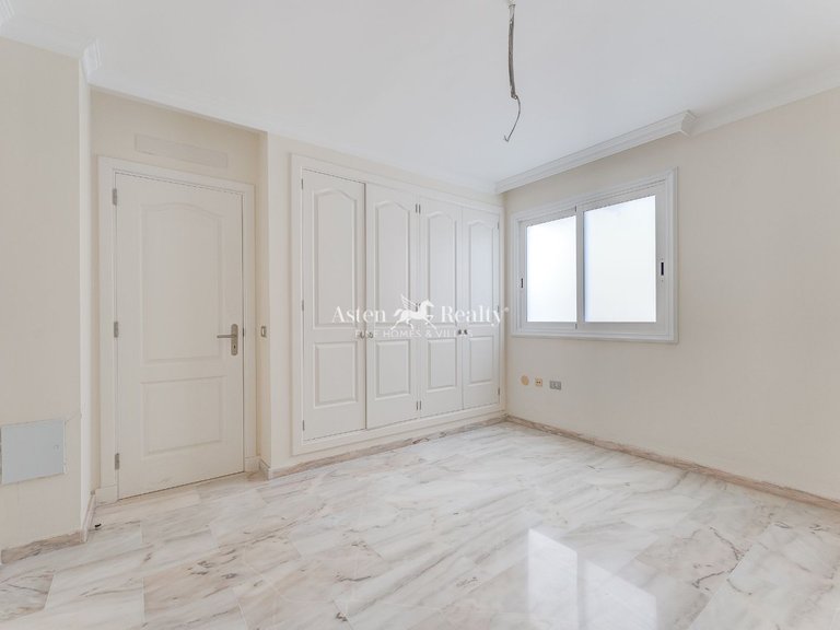 Penthouse for Sale in Acantilados De Los Gigantes, Tenerife 7