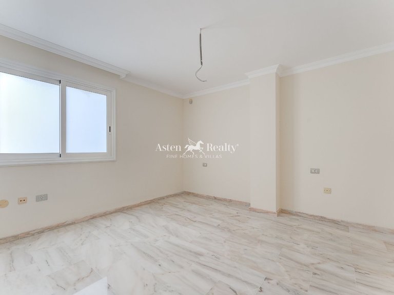 Penthouse for Sale in Acantilados De Los Gigantes, Tenerife 8