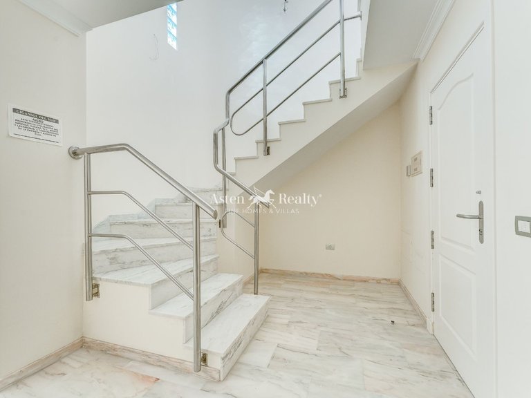 Penthouse for Sale in Acantilados De Los Gigantes, Tenerife 15