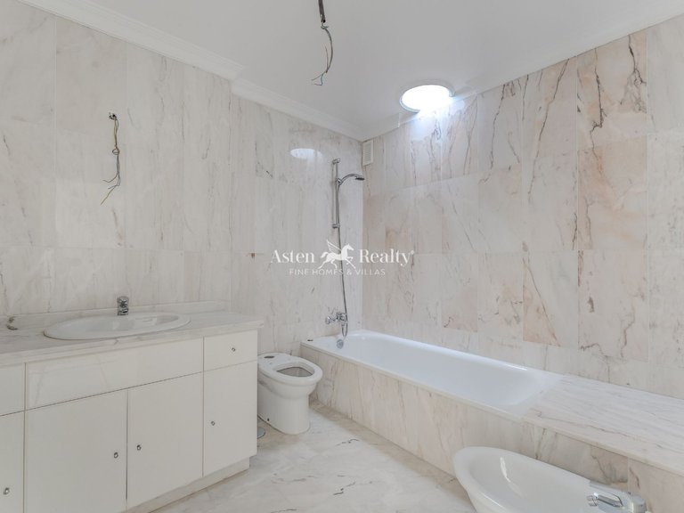 Penthouse for Sale in Acantilados De Los Gigantes, Tenerife 15