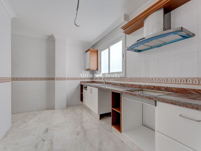Penthouse for Sale in Acantilados De Los Gigantes, Tenerife 19