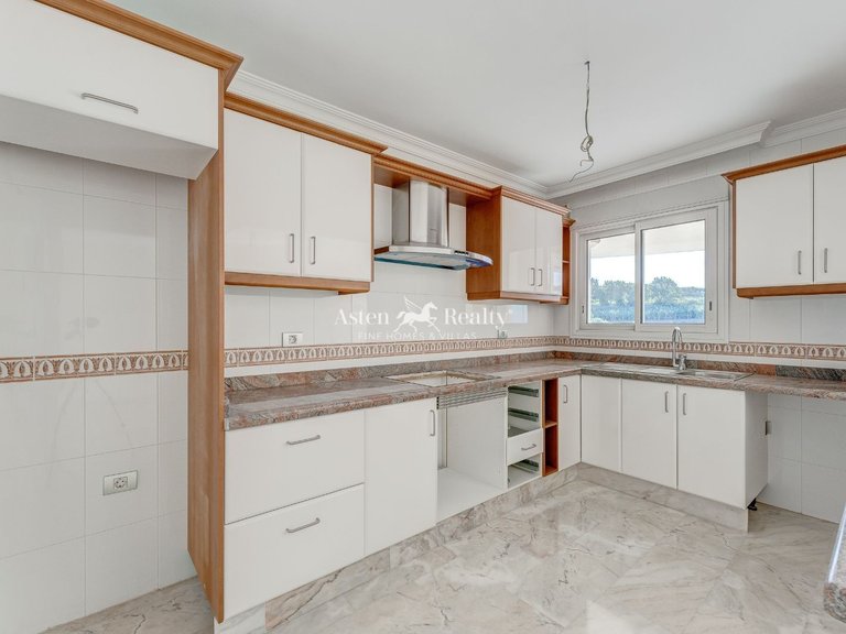 Penthouse for Sale in Acantilados De Los Gigantes, Tenerife 12
