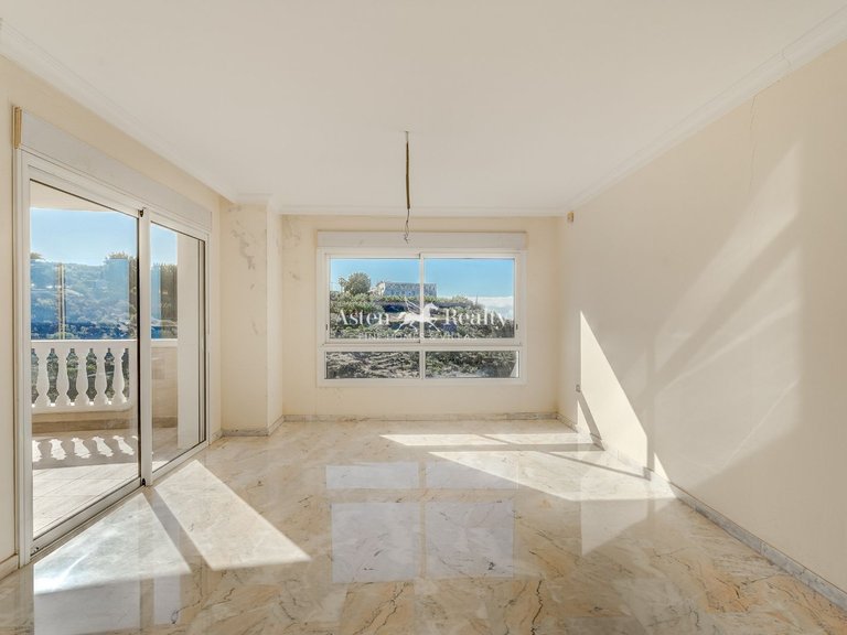 Penthouse for Sale in Acantilados De Los Gigantes, Tenerife 13