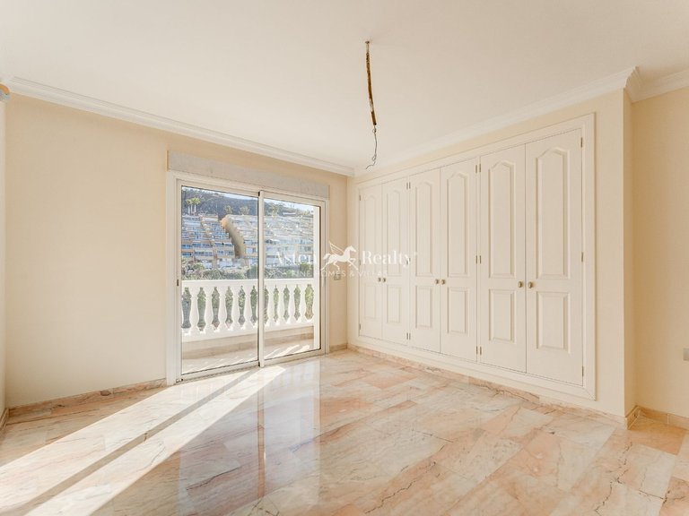 Penthouse for Sale in Acantilados De Los Gigantes, Tenerife 19