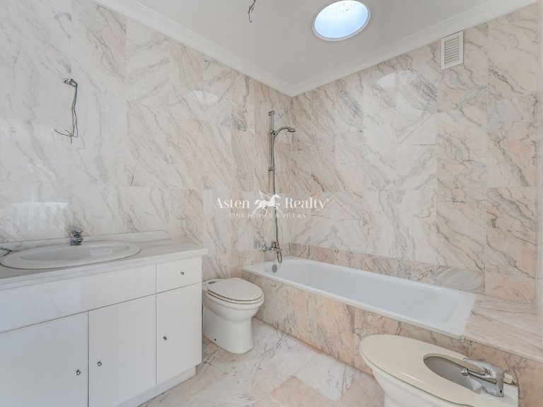Penthouse for Sale in Acantilados De Los Gigantes, Tenerife 20