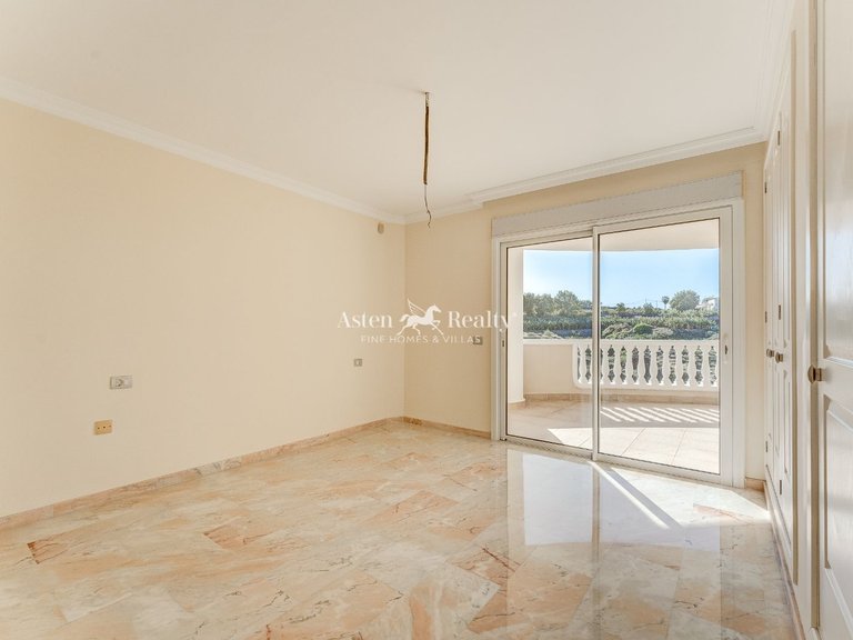 Penthouse for Sale in Acantilados De Los Gigantes, Tenerife 21