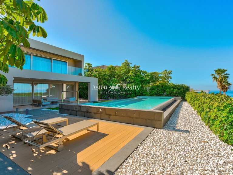 Villa for Sale in La Caleta, Tenerife 4