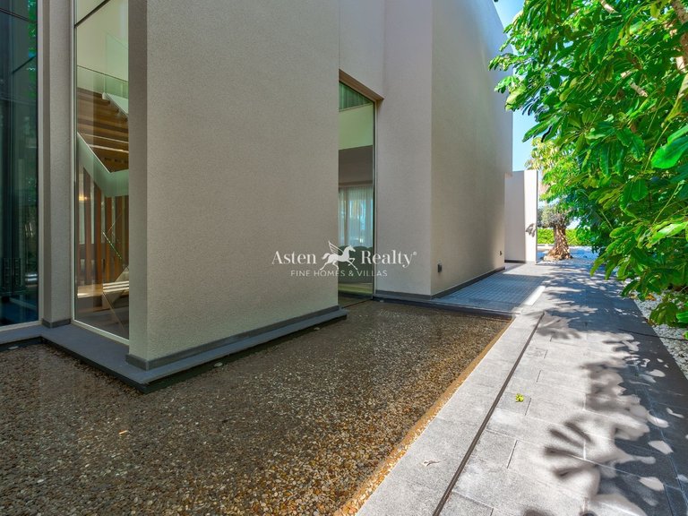 Villa for Sale in La Caleta, Tenerife 6