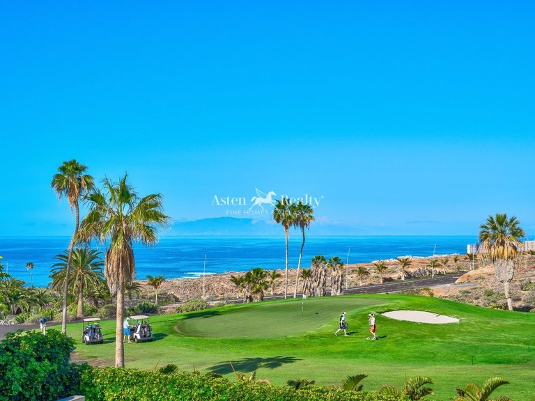 Villa for Sale in La Caleta, Tenerife 11