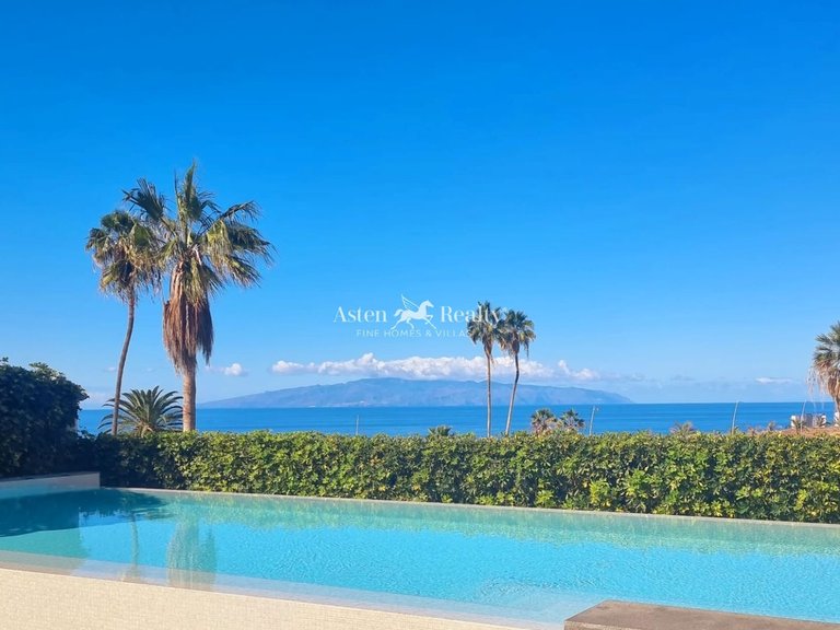 Villa for Sale in La Caleta, Tenerife 3