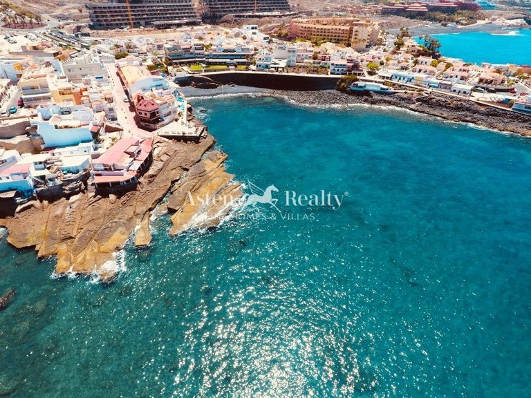 Villa for Sale in La Caleta, Tenerife 1