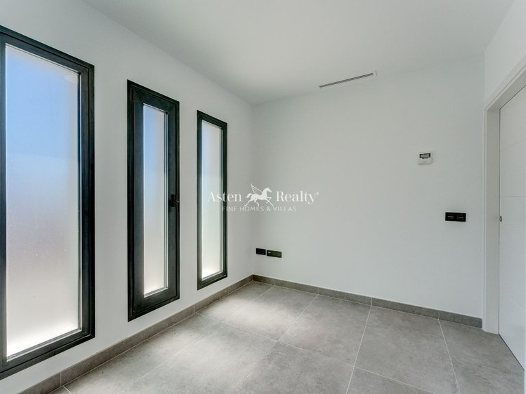 Villa for Sale in Torviscas Alto, Tenerife 36