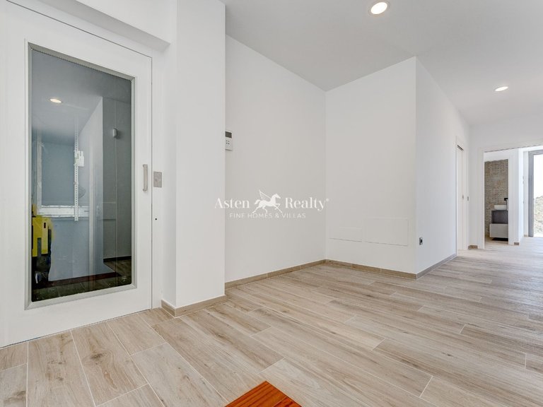 Villa for Sale in Torviscas Alto, Tenerife 40