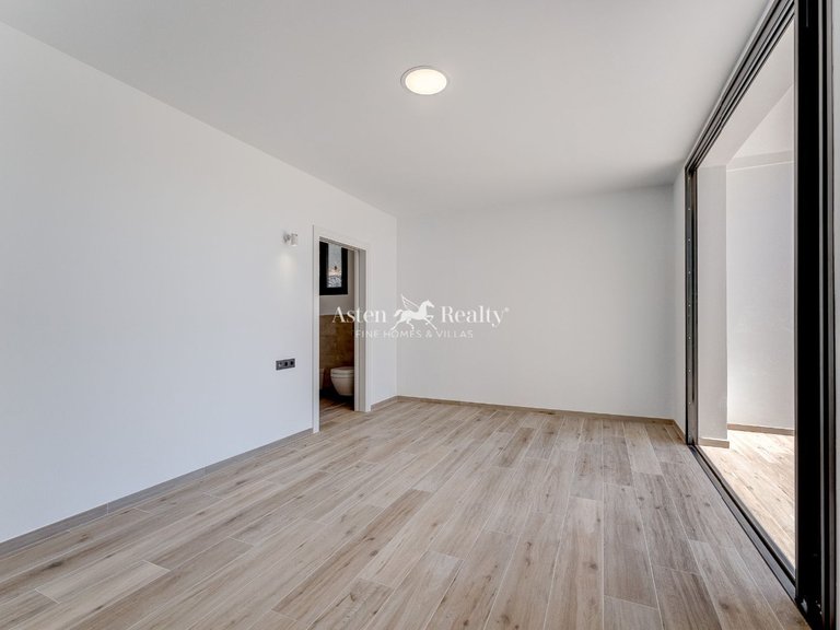 Villa for Sale in Torviscas Alto, Tenerife 48