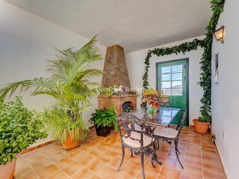 Villa for Sale in Tijoco Alto, Tenerife 11