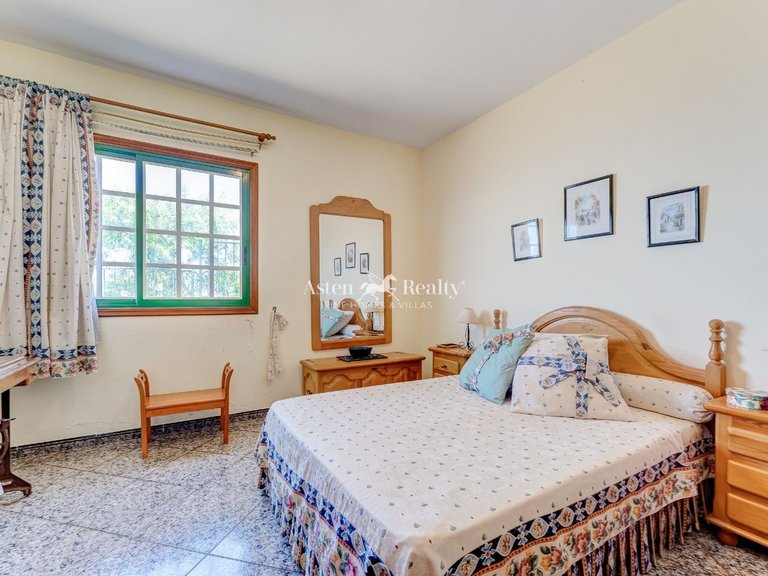 Villa for Sale in Tijoco Alto, Tenerife 28